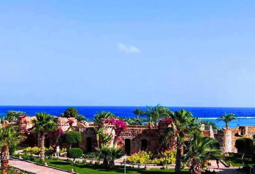 بانگلوی لوکس, Utopia Beach Club