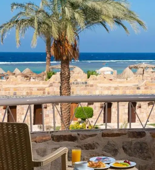 بانگلوی لوکس, Utopia Beach Club
