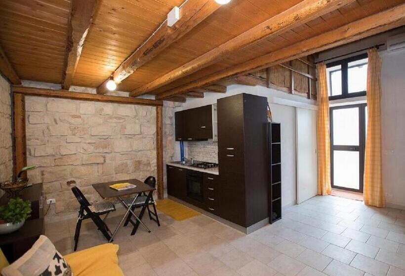ファミリーステューディオ, Agriturismo Villa Flavia