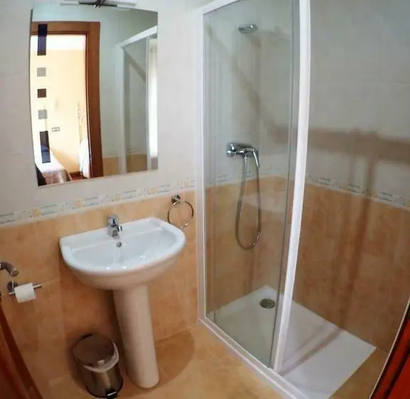 スタンダードルーム, Hostal Plaza Mayor Carrión De Los Condes