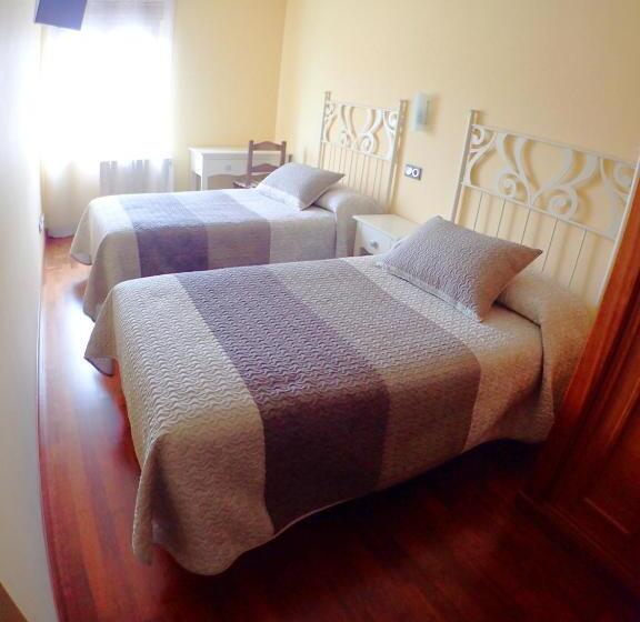 اتاق استاندارد, Hostal Plaza Mayor