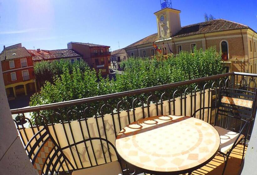 اتاق لوکس با بالکن, Hostal Plaza Mayor