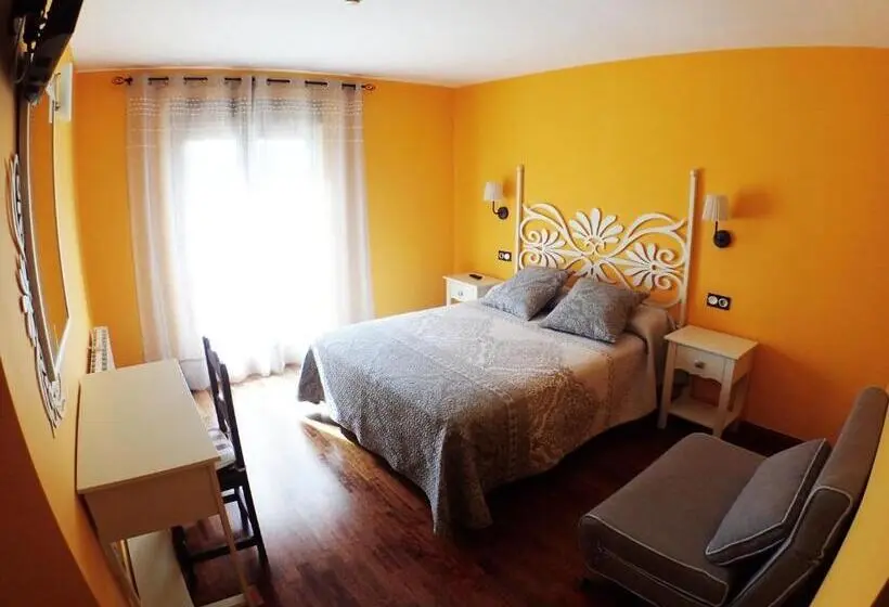 バルコニー付きデラックスルーム, Hostal Plaza Mayor Carrión De Los Condes