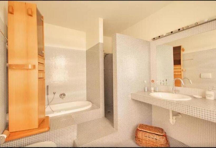 غرفة إقتصادية, I Fiori Di Miranda