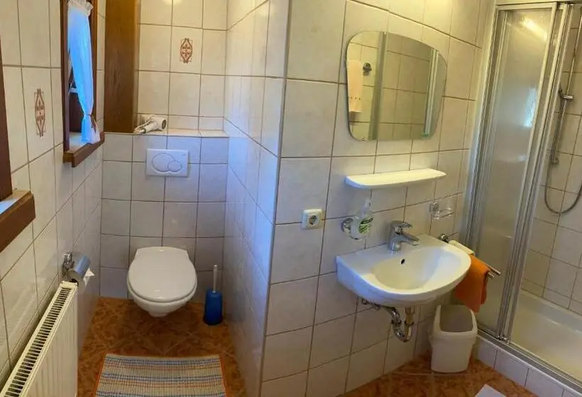 Standard Triple Room with Terrace, Pension Schwemberger Ohne Frühstück