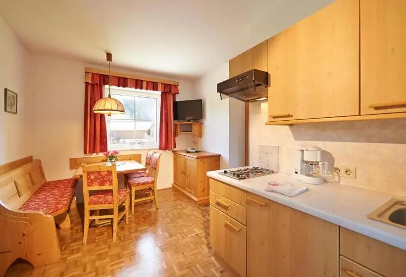 Huoneisto 2 Makuuhuonetta, Aparthotel Paradies   Schrempfgut