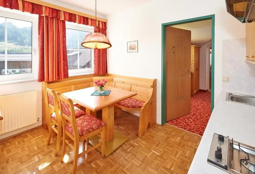 Huoneisto 2 Makuuhuonetta, Aparthotel Paradies   Schrempfgut