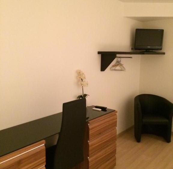 Номер Стандарт Трехместный, Chambres D Hotes Karine Smej