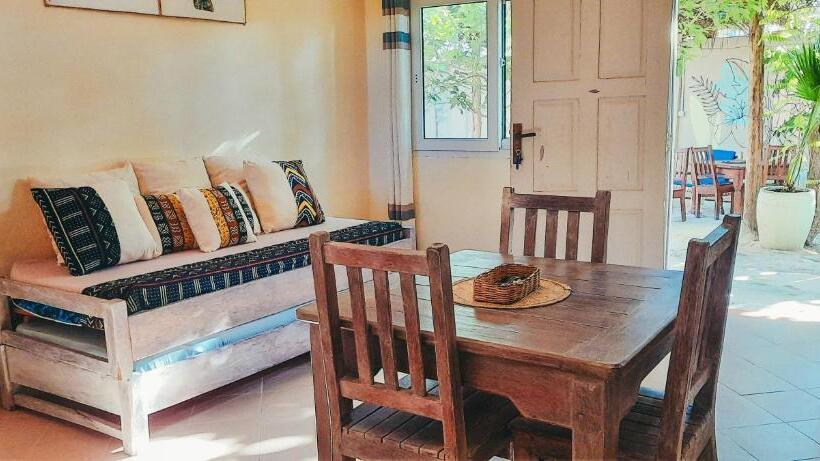 １ベッドルームアパートメント, Ebb & Flow