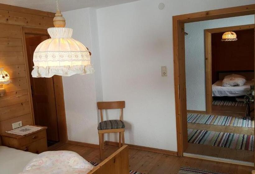 3 Sovrums Lägenhet, Bio Berghof