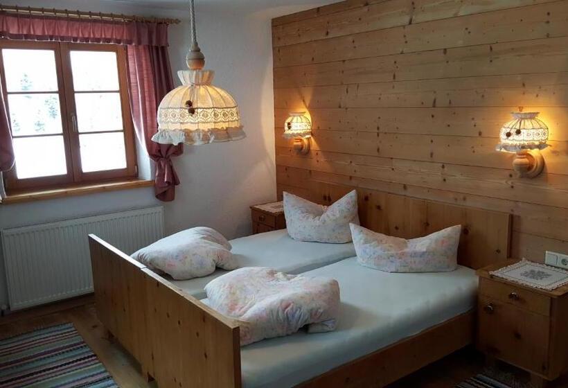 3 Sovrums Lägenhet, Bio Berghof