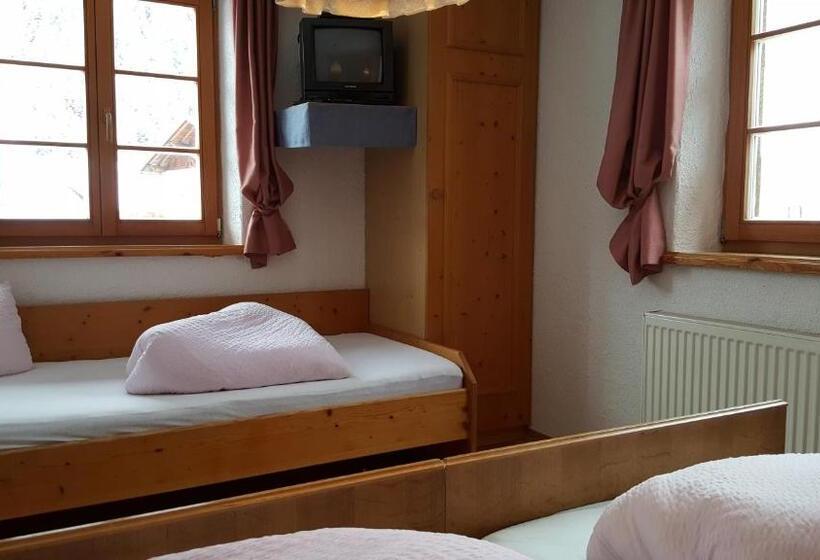 3 Sovrums Lägenhet, Bio Berghof