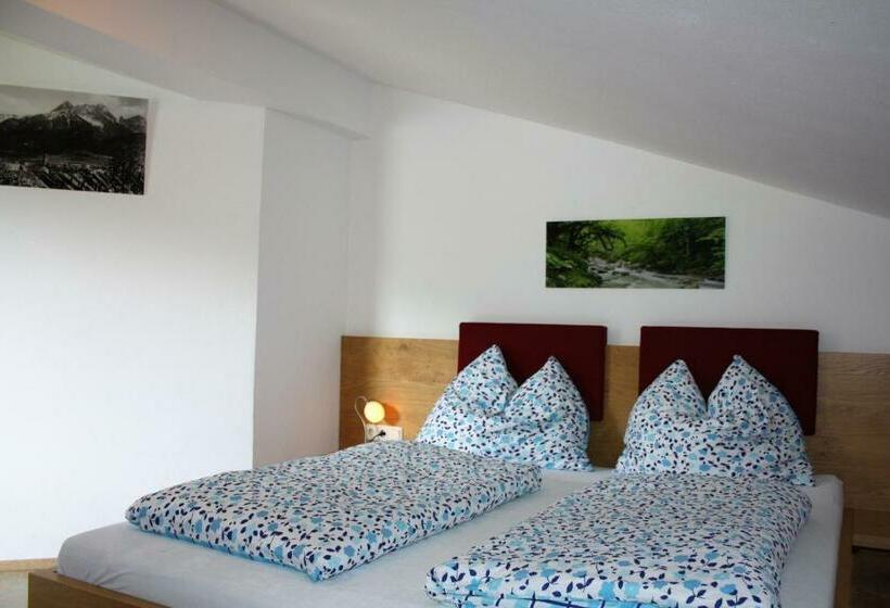 آپارتمان 3 خوابه, Stockingbauer