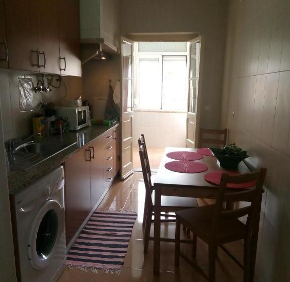 استودیو خانوادگی, Divine House Of Graça