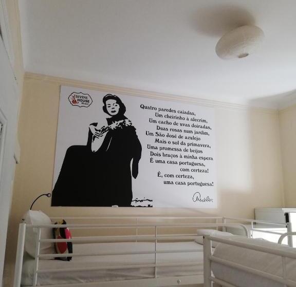 تختخواب در اتاق مشترک, Divine House Of Graça