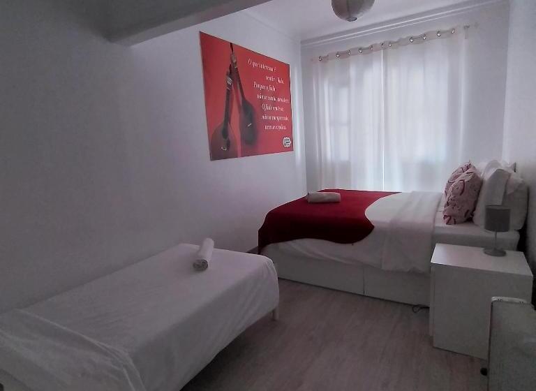 اتاق استاندارد سه نفره, Divine House Of Graça