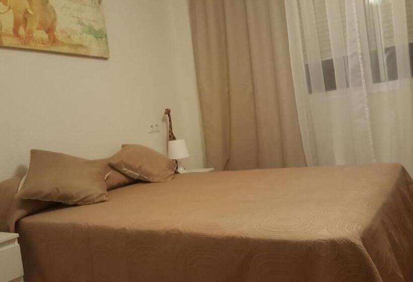 اتاق استاندارد با سرویس بهداشتی مشترک, Pension Yna Holiday