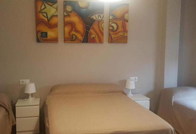 اتاق استاندارد چهارنفره با سرویس بهداشتی مشترک, Pension Yna Holiday