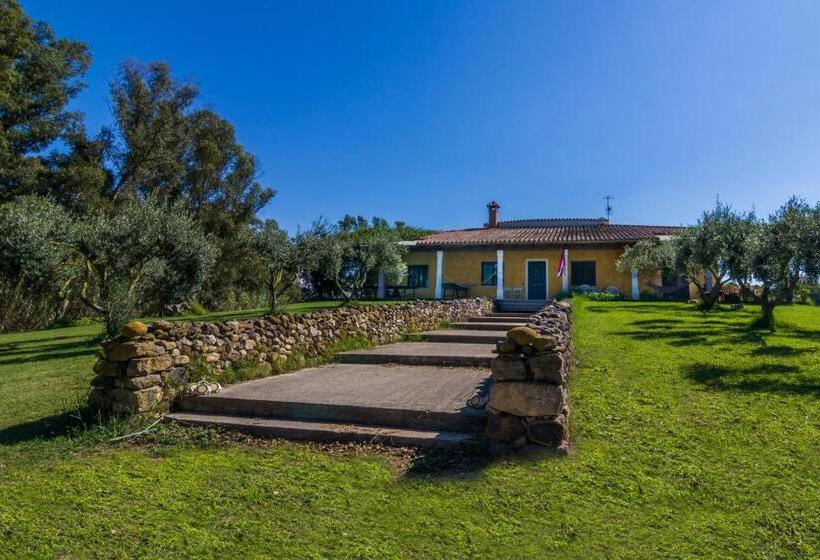 חדר סופריור נוף לגינה, A Villa Ada B&b