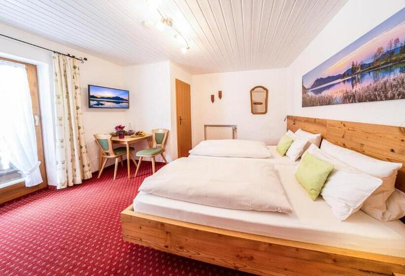 标准间带阳台, Frühstückspension Gästehaus Zum Weissen Rössl