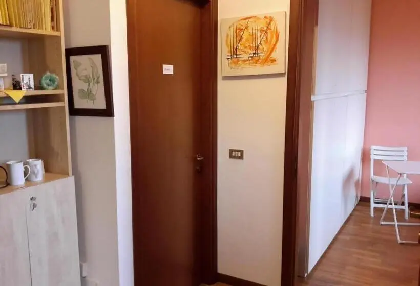 スタンダードシングルルーム, B&b Il Glicine Di Basiglio
