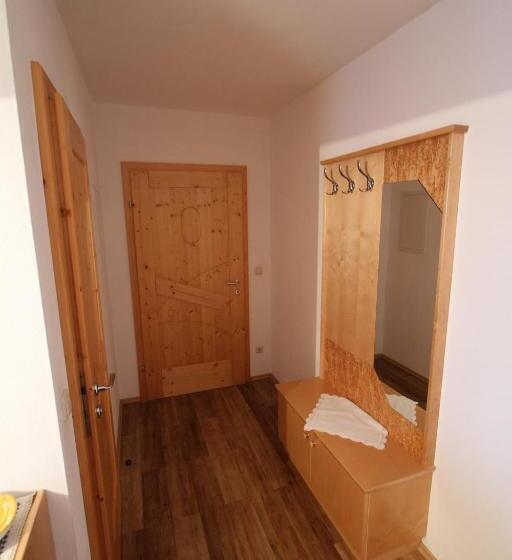 شقة غرفتين, Bauernhof Hoenigshof