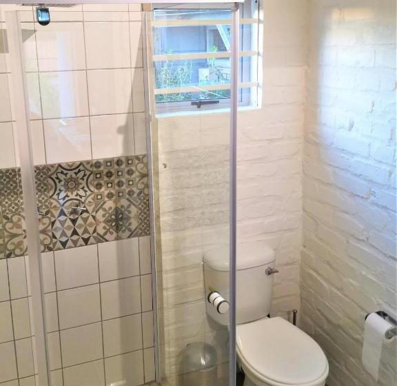 شقة غرفة واحدة, Greenhouse Accommodation