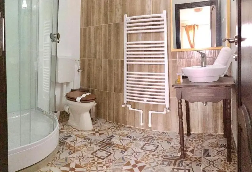 Habitació Estàndard, Hanu Lu Mos Opinca
