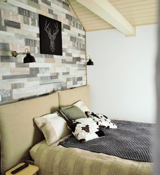 家庭洋房, Hanu Lu Mos Opinca