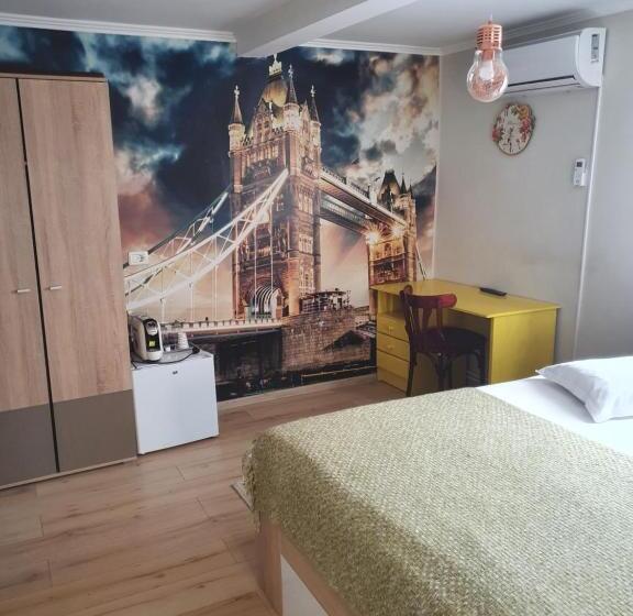 标准间, Hanu Lu Mos Opinca