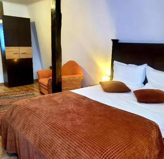 Junior Suite, Hanu Lu Mos Opinca