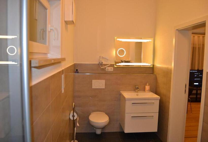 Семейный Номер, Aparthotel Sebastian