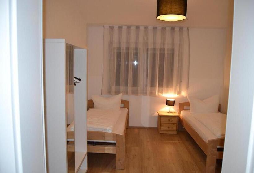 Семейный Номер, Aparthotel Sebastian