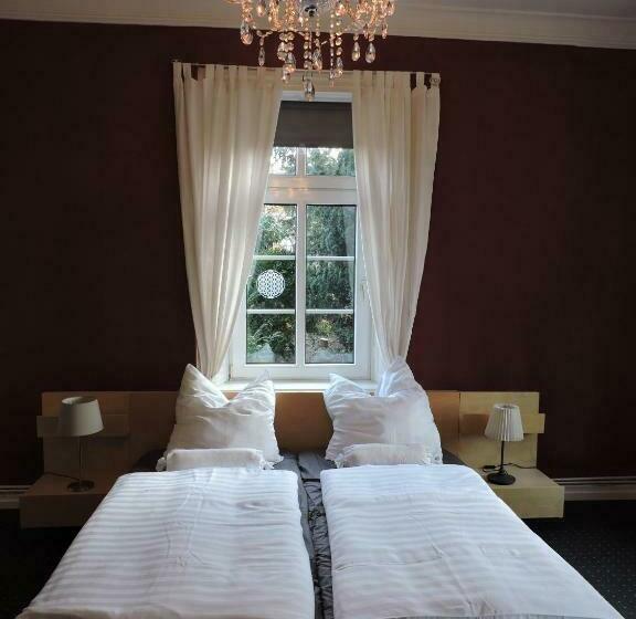 标准间, Altes Pastorat