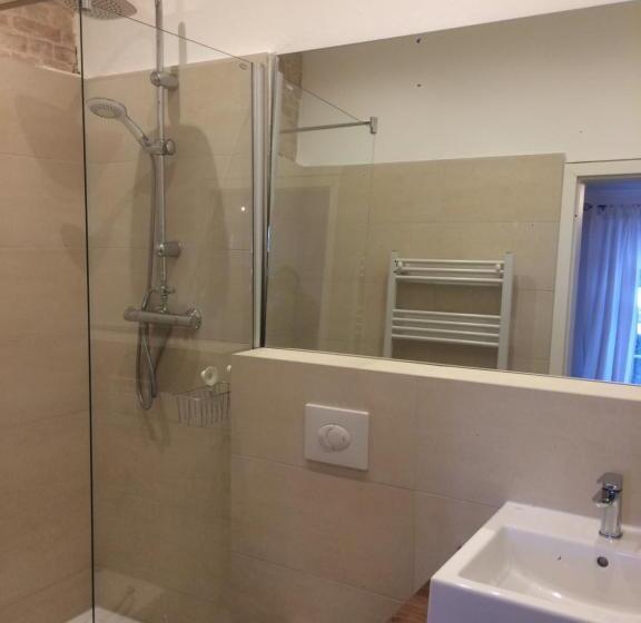 Standard Studio Kingsize Seng, Altes Pastorat