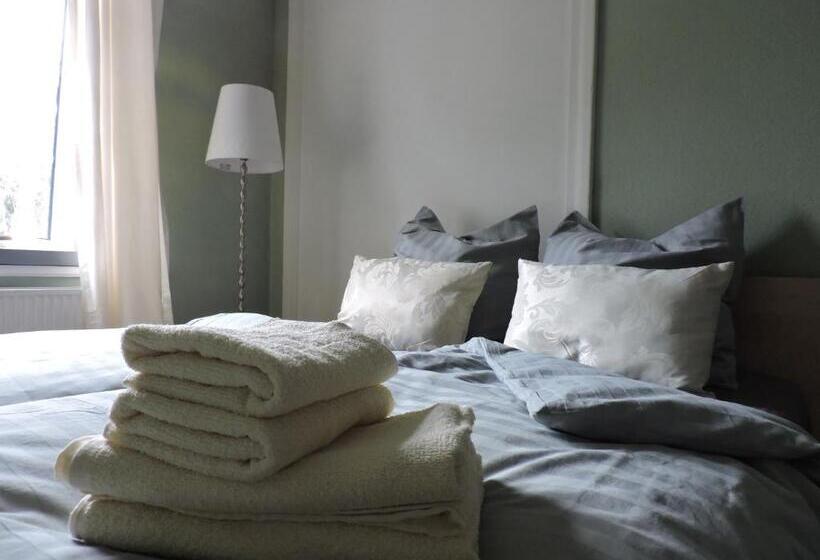 غرفة قياسية مع حمام خارجي, Altes Pastorat