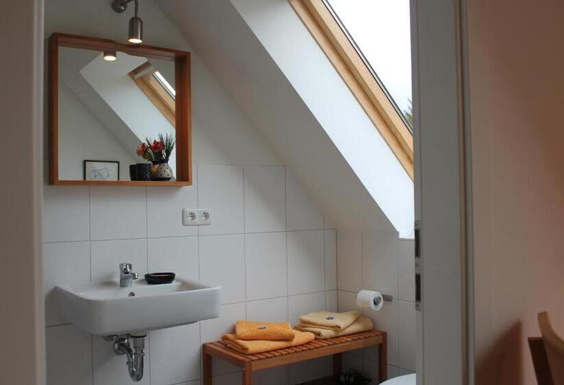 إستوديو قياسى مطلّ علي الحديقة, Bio Hotel Kipperquelle