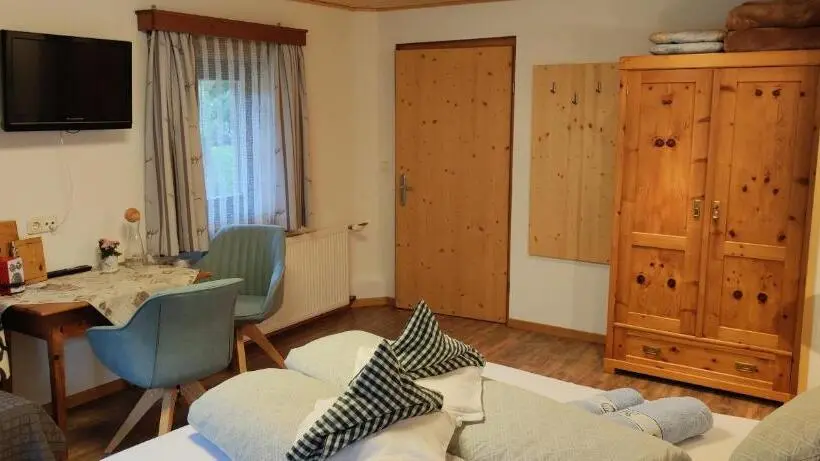 Standard room with outdoor bath, Pension Fürhapter Mit Bio Bauernhof