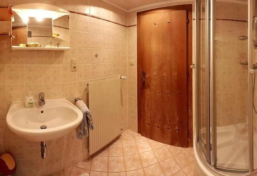 Standard room with outdoor bath, Pension Fürhapter Mit Bio Bauernhof