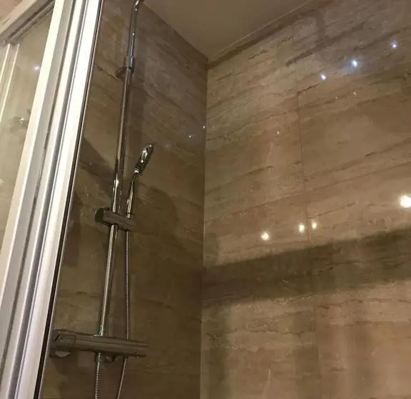 デラックスルーム, Centercity Apartments