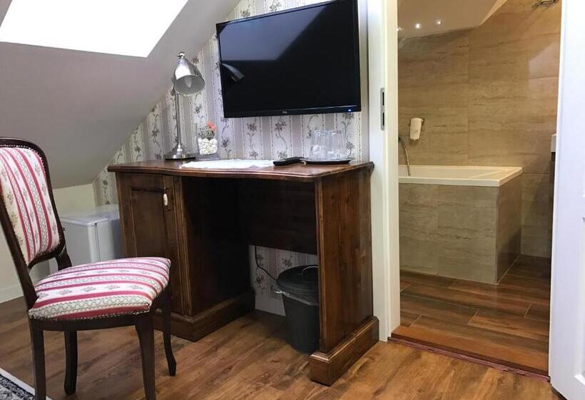 スーペリアトリプルルーム, Centercity Apartments