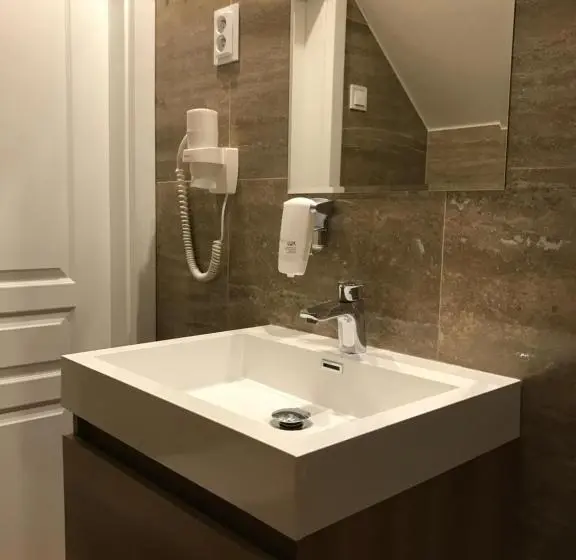 ガーデンビュースーペリアールーム, Centercity Apartments