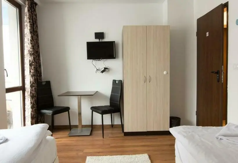 バス共有のスタンダードルーム, Guest Rooms Old Captain