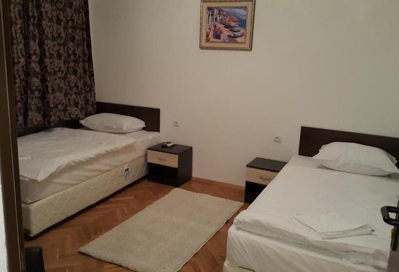 バス共有のスタンダードルーム, Guest Rooms Old Captain