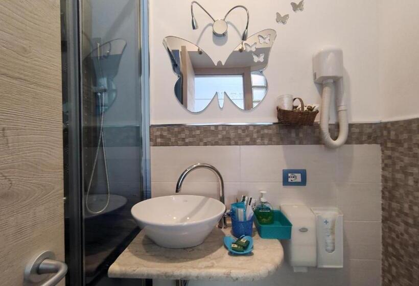 غرفة قياسية مطلّة علي الحديقة, B&b Elfo Degli Ulivi