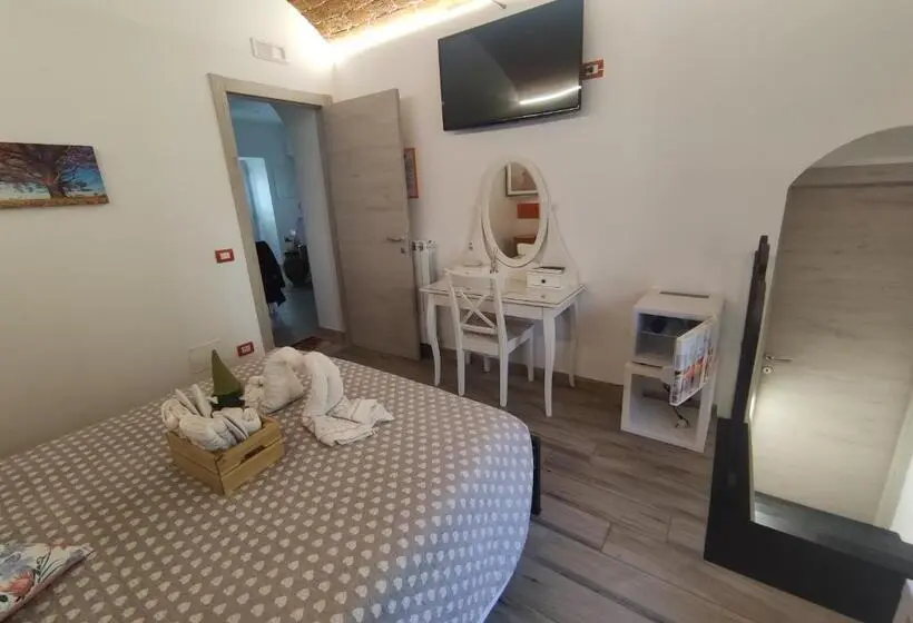 キングサイズベッドのデラックスルーム, B&b Elfo Degli Ulivi