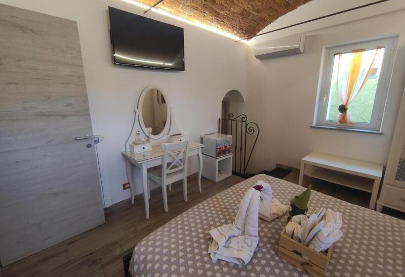 اتاق لوکس با تخت بزرگ, B&b Elfo Degli Ulivi