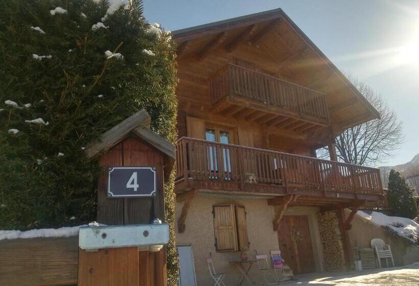 غرفة قياسية, La Carline