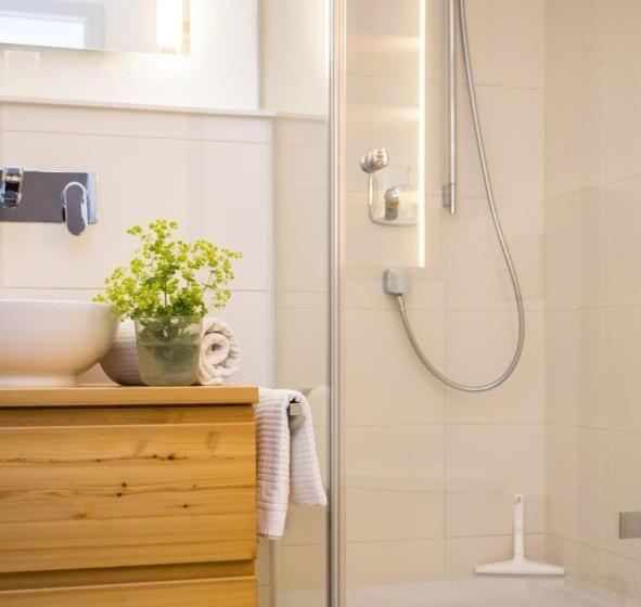 Номер Стандарт с Балконом, Landhaus Alger