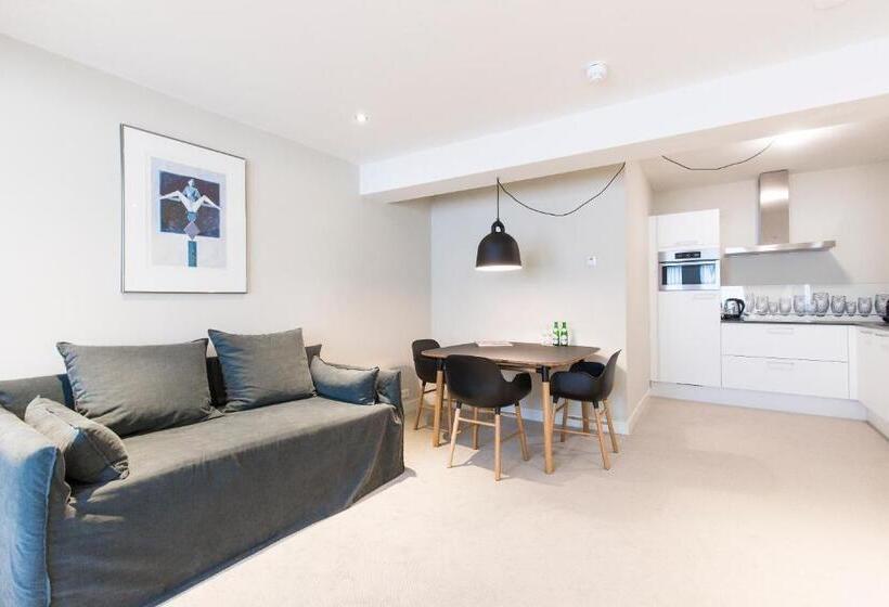 شقة غرفة واحدة, Uylenhof